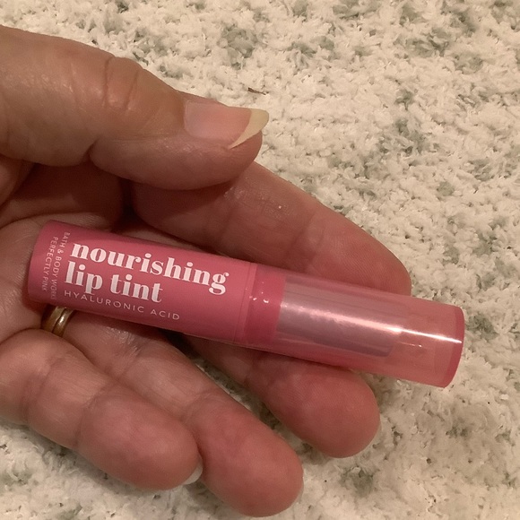 Bath & Body Works Nourishing Lip Tint NWT .08 oz Perfectly Pink - Picture 11 of 16